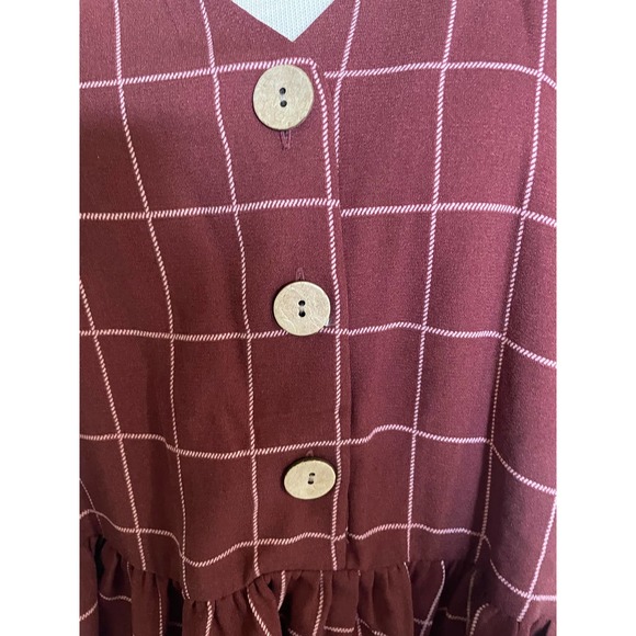 Women’s LC Lauren Conrad Cropped Ruffled Button Top - Picture 4 of 6